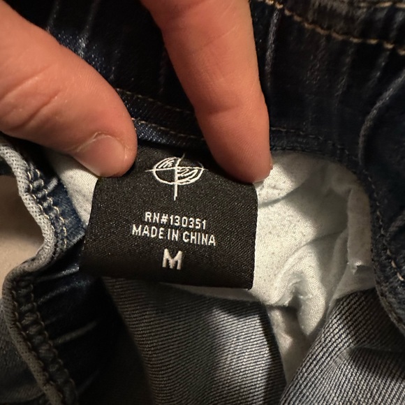 medium - Picture 2 of 2